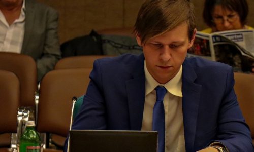 Kilépett a Demokratikus Koalícióból Hoffer Dávid