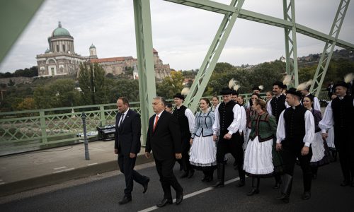 Orbán: a közép-európai népek túlélésének záloga a szövetségkötés