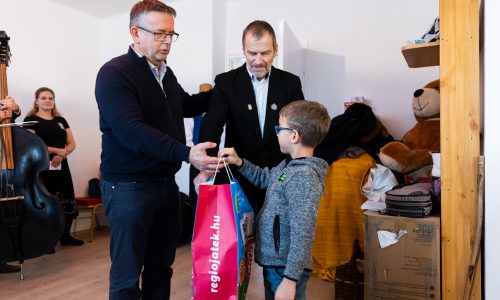 Felavatták a Szélkút utcaiak közösségi terét Tatán