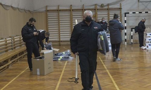 Új eszközökkel gyarapodott az oroszlányi önkormányzati és önkéntes tűzoltóság