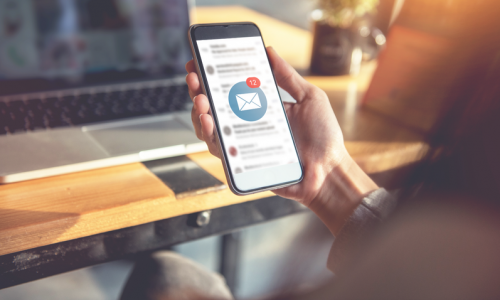 Adathalász emailre és sms-re figyelmeztet a Magyar Posta