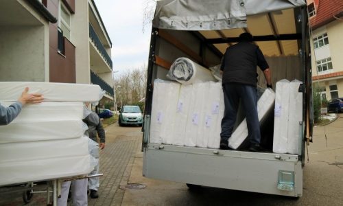 Nagy értékű adományt kapott az esztergomi kórház Ehingenből