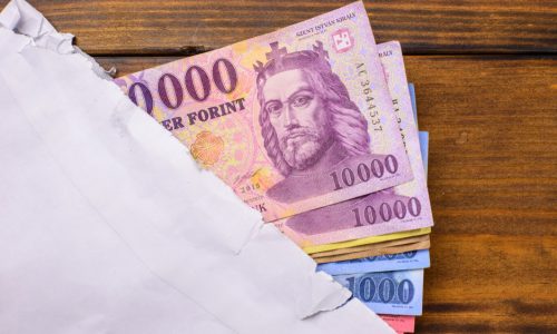 A magasabb minimálbérrel a foglalkoztatáshoz kötődő juttatások is nőnek az újévben