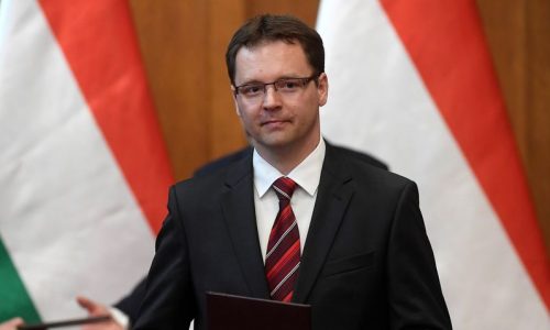 12 millió forint marad az áfamentességi határ