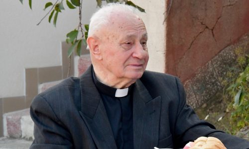 Elhunyt Tarnóczi Ferenc, Kesztölc köztiszteletben álló nyugalmazott plébánosa
