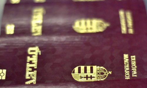 A világ legjobbjai közé került a magyar útlevél
