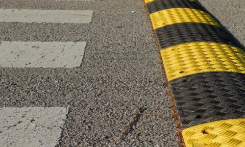 Lassítják az autós haladást Tatabányán