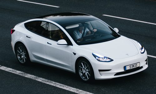 Érdemes teljes körű cascót kötni az elektromos autókra