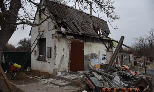 Traktorral tarolta le szomszédja házát egy férfi Oroszlányban, mert megharagudott rá