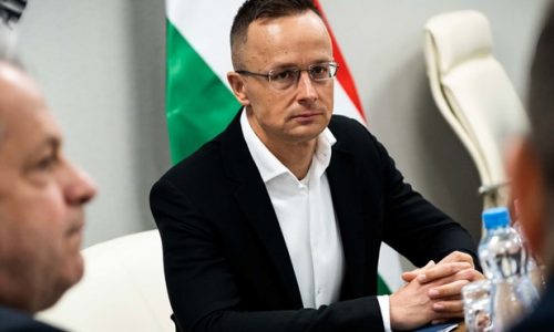 Felajánlotta a béketárgyalások helyszínéül Budapestet az orosz és az ukrán fél számára is Szijjártó Péter