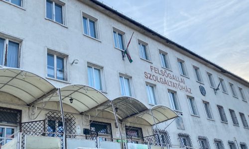 Nyárig megújul a Felsőgallai Szolgáltatóház Tatabányán