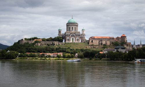 Jövő hétfőn és kedden nem látogatható az esztergomi bazilika