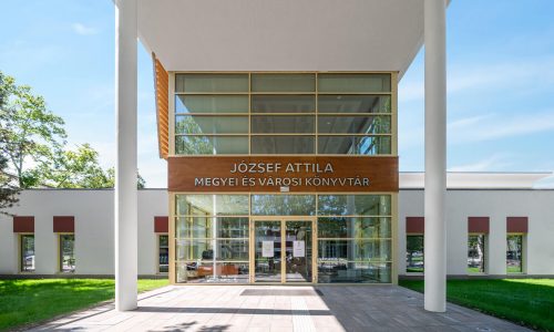 Díjtalan könyvtári tagság a hölgyeknek Tatabányán