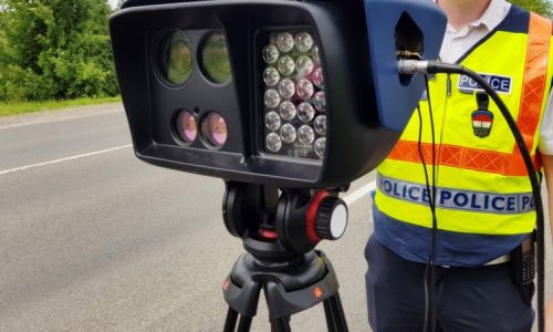 Közel 200 gyorshajtót fogtak a hétvégén Tatán