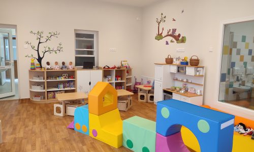 Átadták az új bölcsődét Mocsán