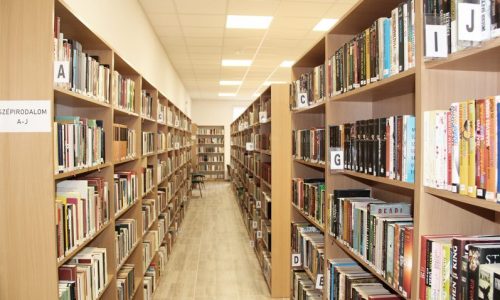 Megújult a komáromi Jókai Mór Városi Könyvtár