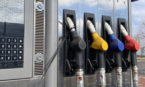 Egyszerűsíti a támogatások kifizetését a kisbenzinkutak számára a kormány