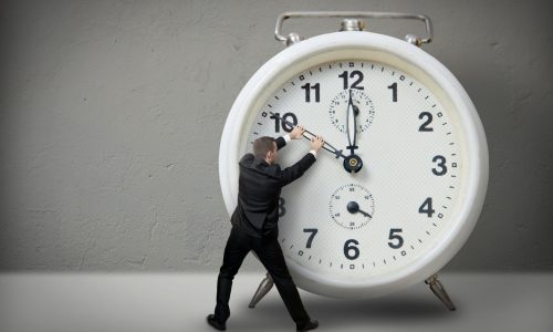 Hétvégén kezdődik a nyári időszámítás