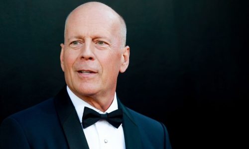 Bruce Willis visszavonul