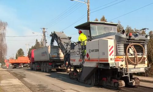 Megkezdődtek az útfelújítási munkálatok Dömösön