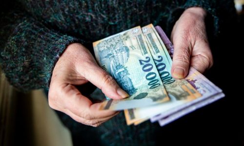 Újabb nyugdíjemelés jöhet a nyáron
