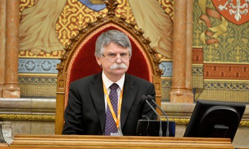 Kövér Lászlót jelöli házelnöknek a Fidesz-frakció