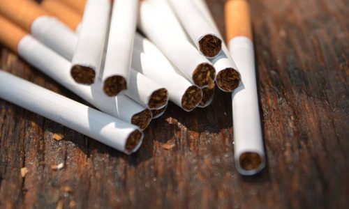 Adózatlan cigarettát foglaltak le az M1-esen