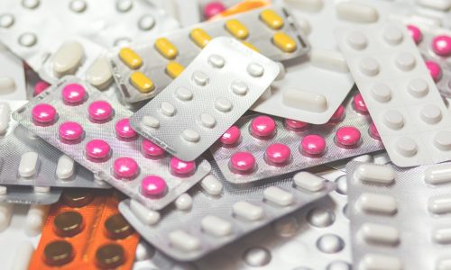 Gyógyszert és vitamint vontak ki a forgalomból