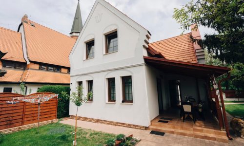Elkészült a református gyülekezet lelkészlakása Tatabánya Bánhidán