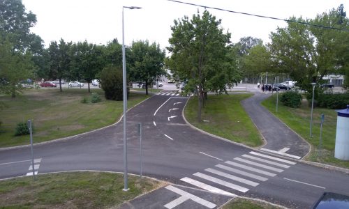 Átadták a forgalomnak a mélygarázshoz vezető csomópontot Tatabányán