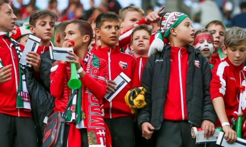 Gyerekekkel telhetnek meg a Puskás Aréna lelátói