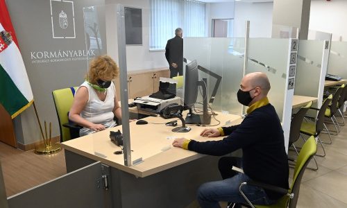 Hétvégén is intézhetők a lejárt személyi okmányok