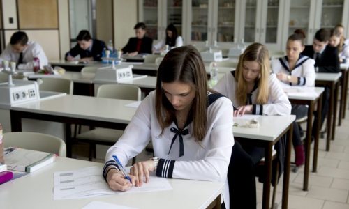 A magyar nyelv és irodalom írásbelikkel kezdődnek a vizsgák