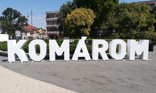 Civil és önkormányzati közösségi tereket újítottak fel Komáromban