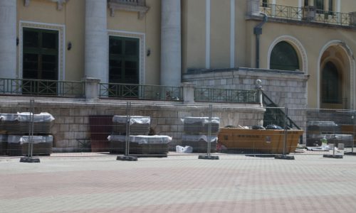 Felújítják a dorogi művelődési ház teraszait