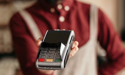 Bevezeti az arccal fizetést a Mastercard