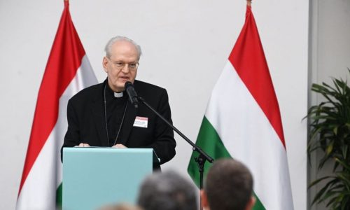 Erdő Péter: Pünkösdkor a Szentlélek megtanítja az embereket, hogy értsék Istent és egymást