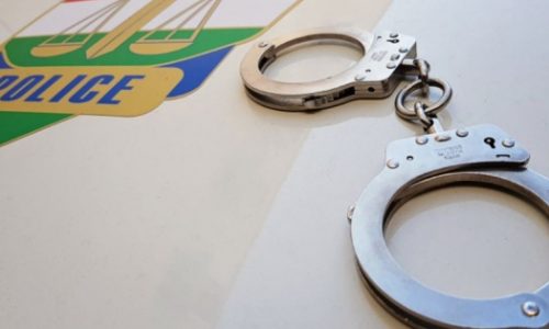 Fiktív számlákat kiállító céghálózat tagjait tartóztatták le Tatabányán
