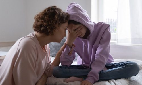 Türelem és szeretet kell, hogy merjenek hazamenni a diákok a rossz jegyek után