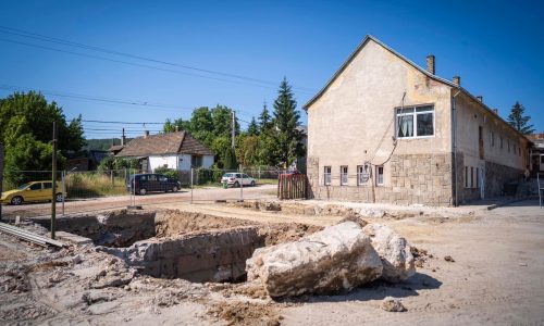 Megkezdődött a Tima Endre Általános Iskola bővítése Szárligeten