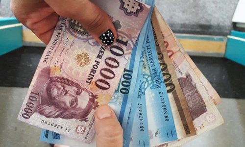 Ismét előrehozott utalással küldik a családtámogatási eljárásokat augusztusban