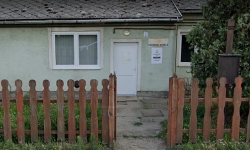Megújul a tokod-üveggyári rendelő
