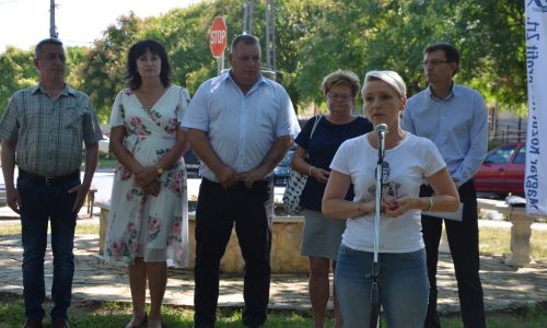 Hat útszakasz újult meg megyénkben