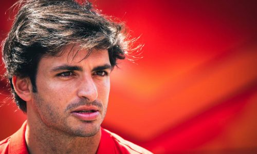 Sainz pályafutása első pole pozícióját szerezte Silverstone-ban