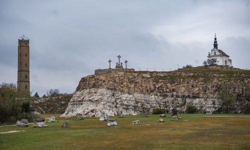 Öngyilkos akart lenni egy tatai tinilány