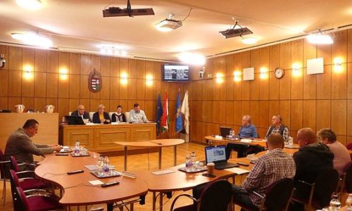 Fontos fejlesztésről döntöttek az oroszlányi képviselő-testület rendkívüli ülésén