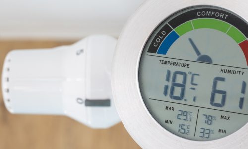 18 fok lesz az állami intézményekben októbertől