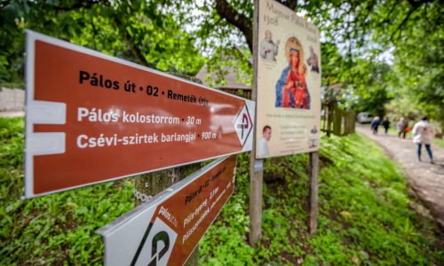 Átadták a Pilisi Pálos tematikus utat