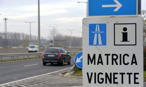 Drágulnak az autópálya matricák jövőre