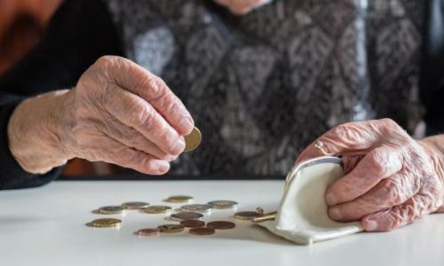 November 10-15-e között érkezik az inflációs nyugdíjkiegészítés